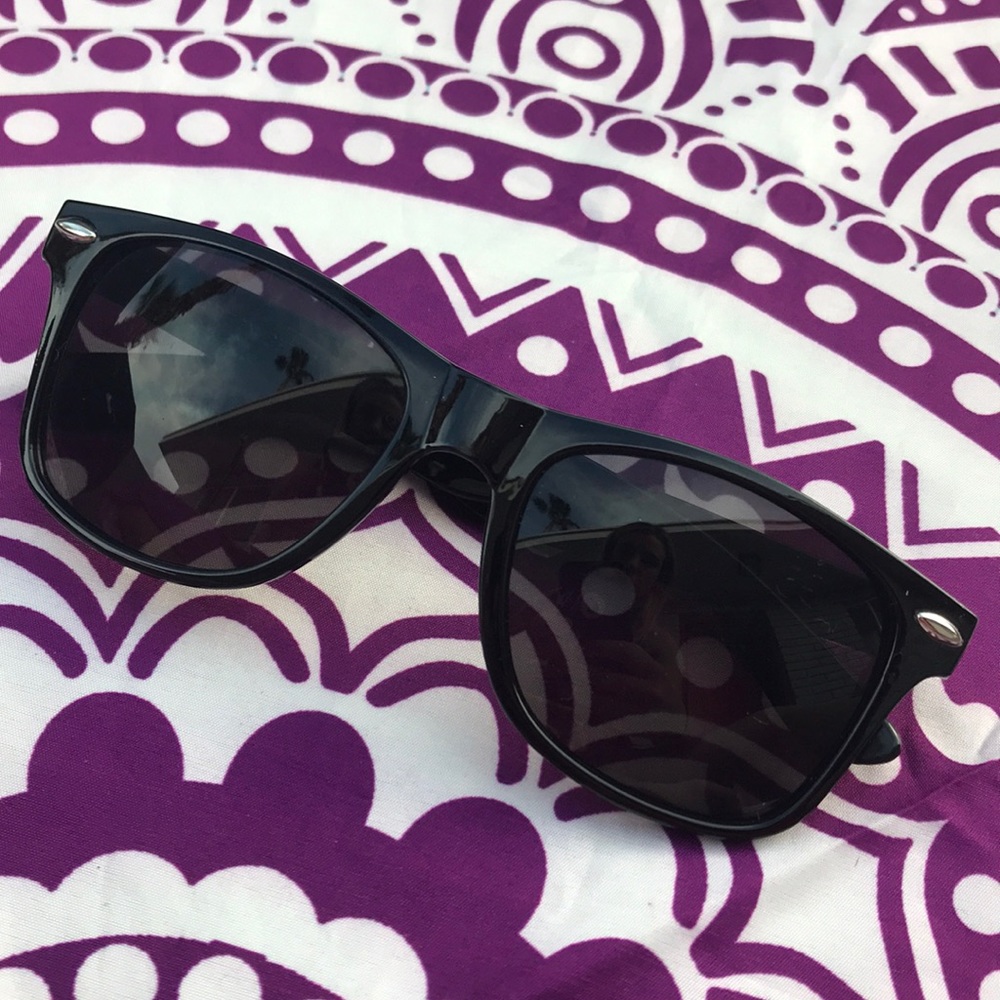 FREE WITH ANY PURCHASE! Black Sunglasses
